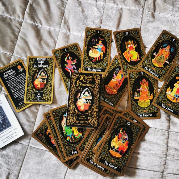 Russian Tarot of St Petersburg - Picture 2 of 5